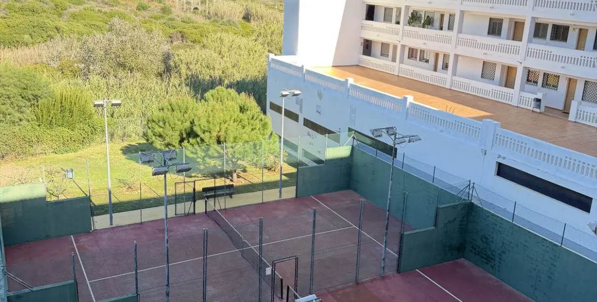 Долгосрочная аренда апартаментов на среднем этаже в Manilva 18