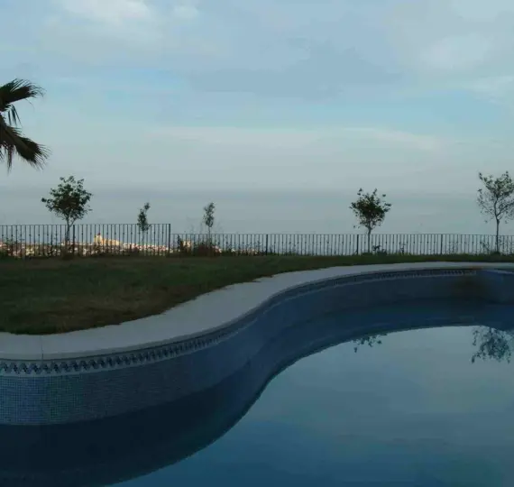 Долгосрочная аренда апартаментов на среднем этаже в Mijas