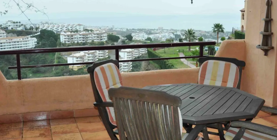 Долгосрочная аренда апартаментов на среднем этаже в Mijas 12