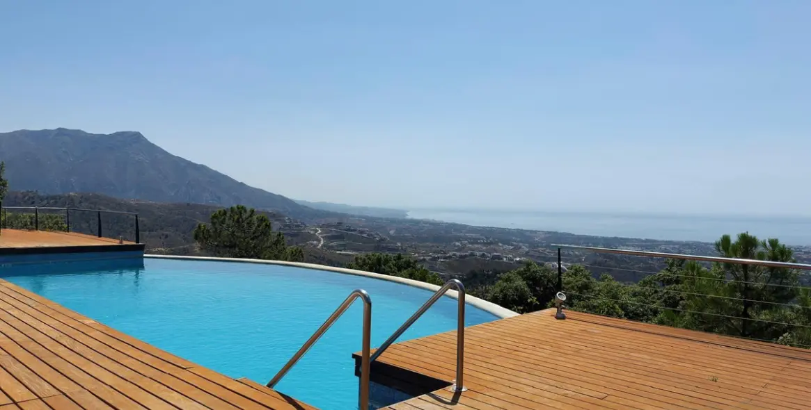 Long-term rent of detached villa in La Zagaleta 4