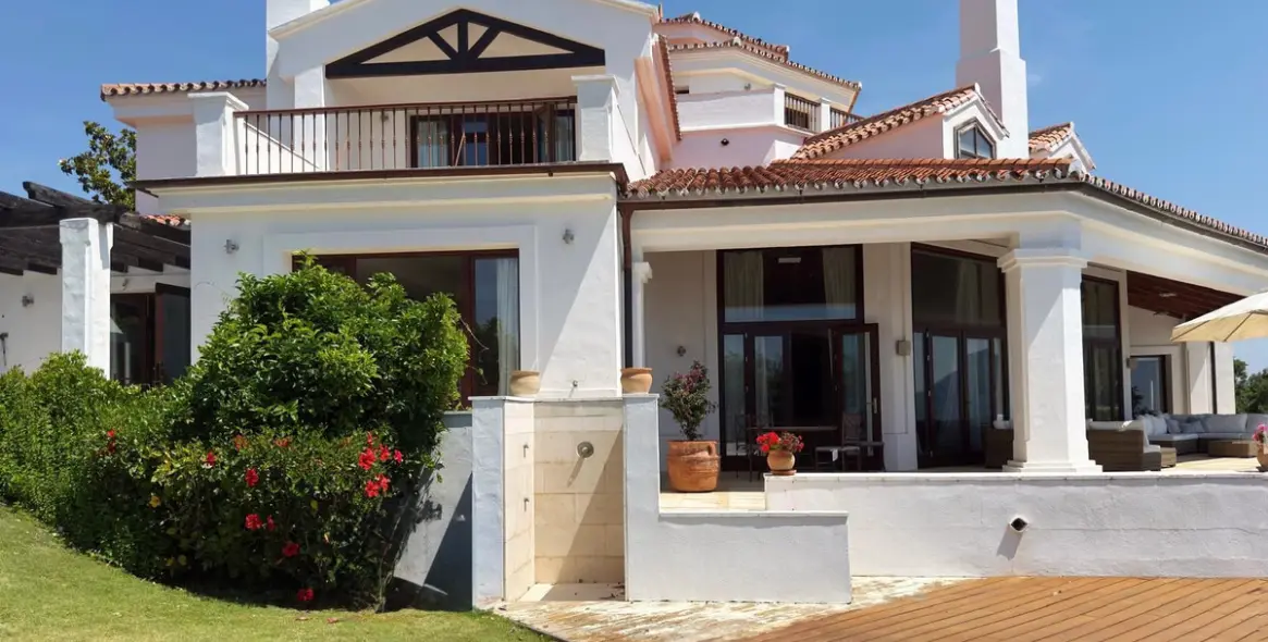 Long-term rent of detached villa in La Zagaleta 9