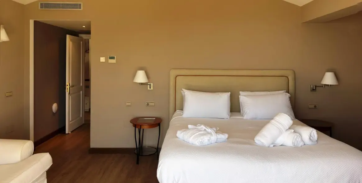 Long-term rent of detached villa in La Zagaleta 31