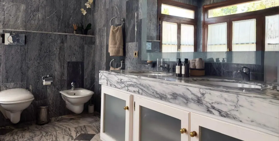 Long-term rent of detached villa in La Zagaleta 53