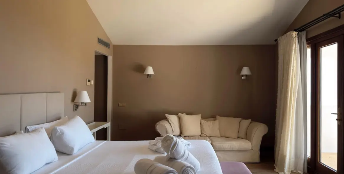 Long-term rent of detached villa in La Zagaleta 60