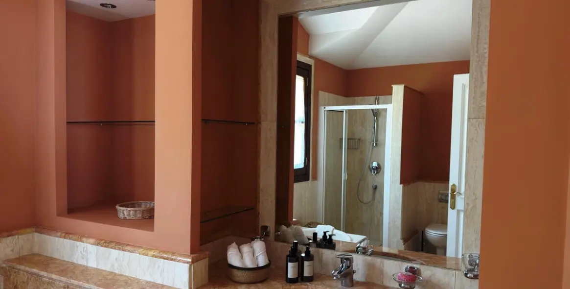 Long-term rent of detached villa in La Zagaleta 63