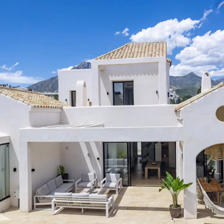 Short-term rent of detached villa in Marbella