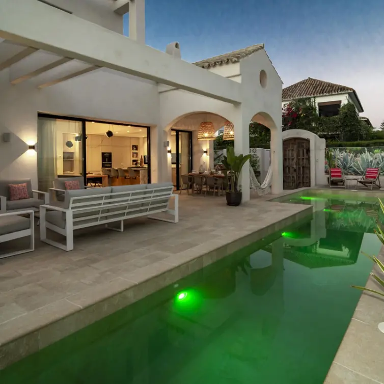 Short-term rent of detached villa in Marbella