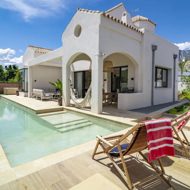 Short-term rent of detached villa in Marbella