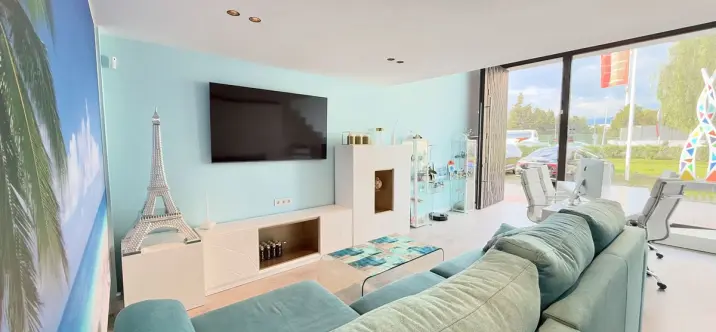 Long-term rent of office in Nueva Andalucía 1