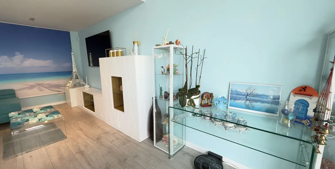 Long-term rent of office in Nueva Andalucía 12