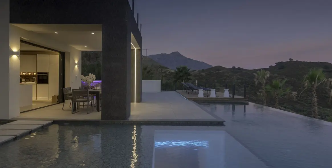 Short-term rent of detached villa in La Quinta 1