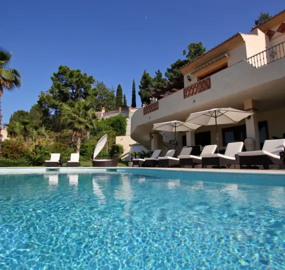 Краткосрочная аренда  отдельно стоящей виллы в El Madroñal