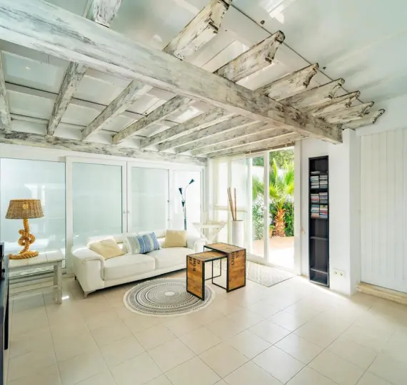 Краткосрочная аренда  отдельно стоящей виллы в Marbesa