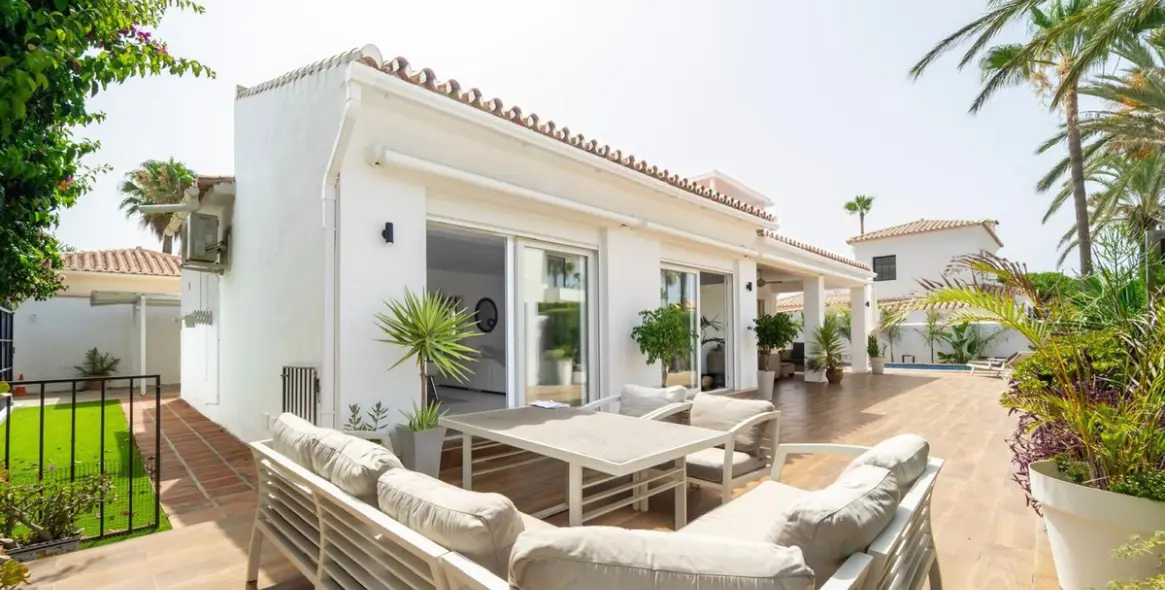 Краткосрочная аренда  отдельно стоящей виллы в Marbesa 17