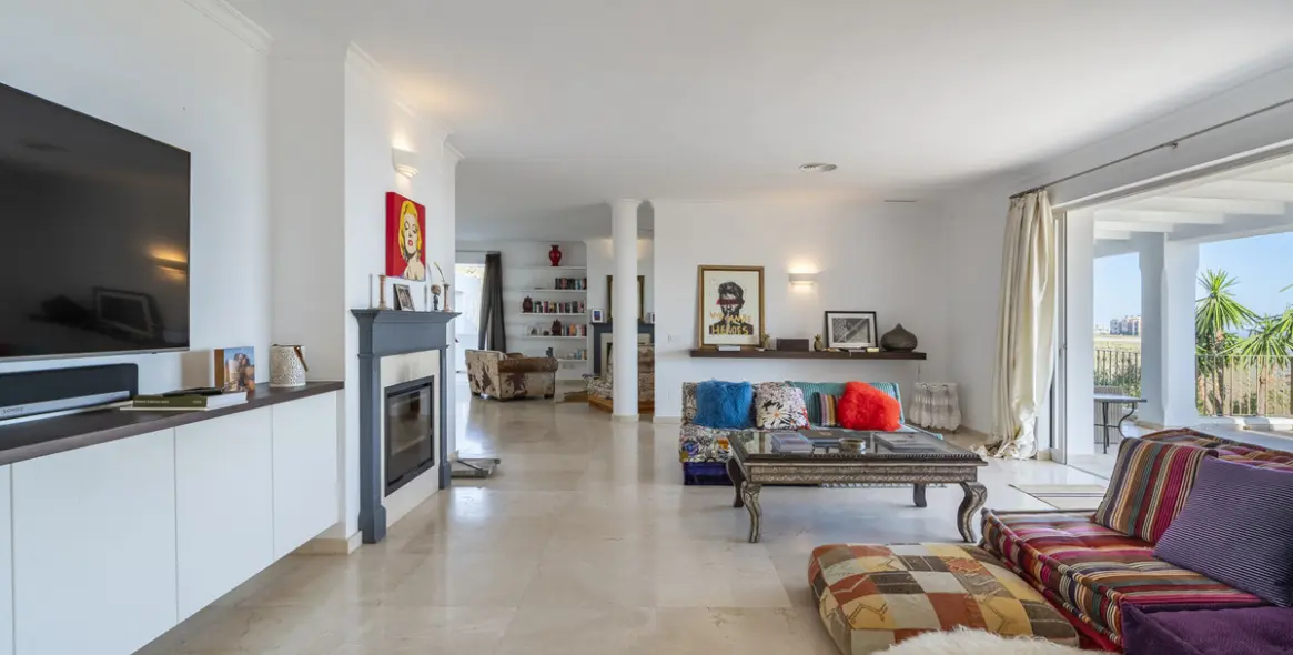 Short-term rent of detached villa in El Madroñal 13