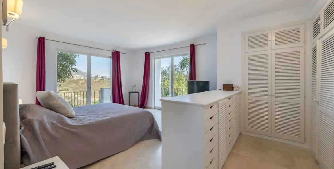 Short-term rent of detached villa in El Madroñal 32
