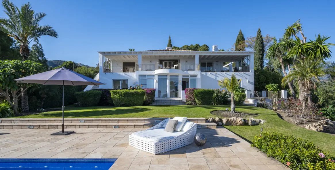 Short-term rent of detached villa in El Madroñal 53