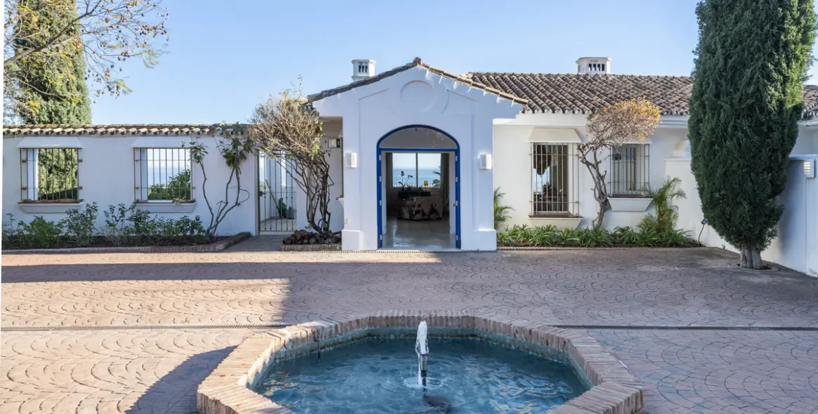 Short-term rent of detached villa in El Madroñal 61