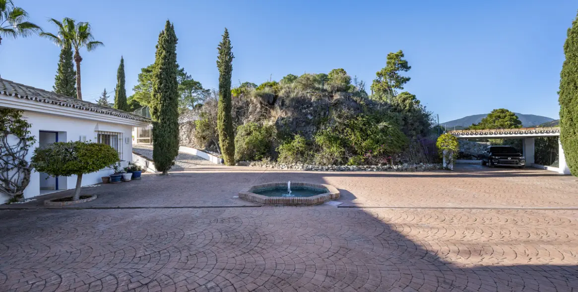 Short-term rent of detached villa in El Madroñal 63