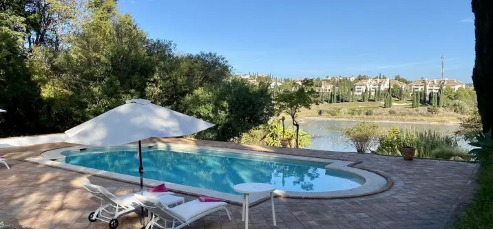 Краткосрочная аренда  отдельно стоящей виллы в Benahavís 1