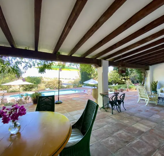 Краткосрочная аренда  отдельно стоящей виллы в Benahavís