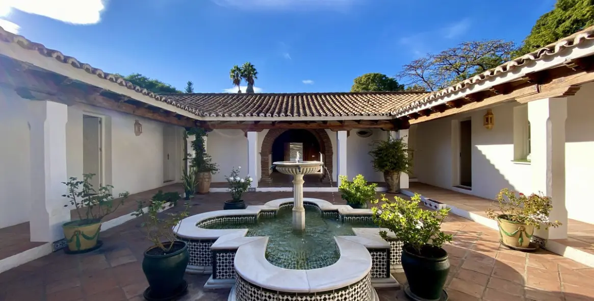 Short-term rent of detached villa in Benahavís 7