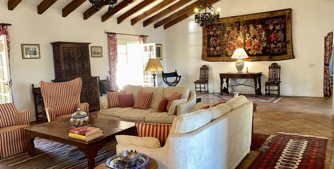 Short-term rent of detached villa in Benahavís 11