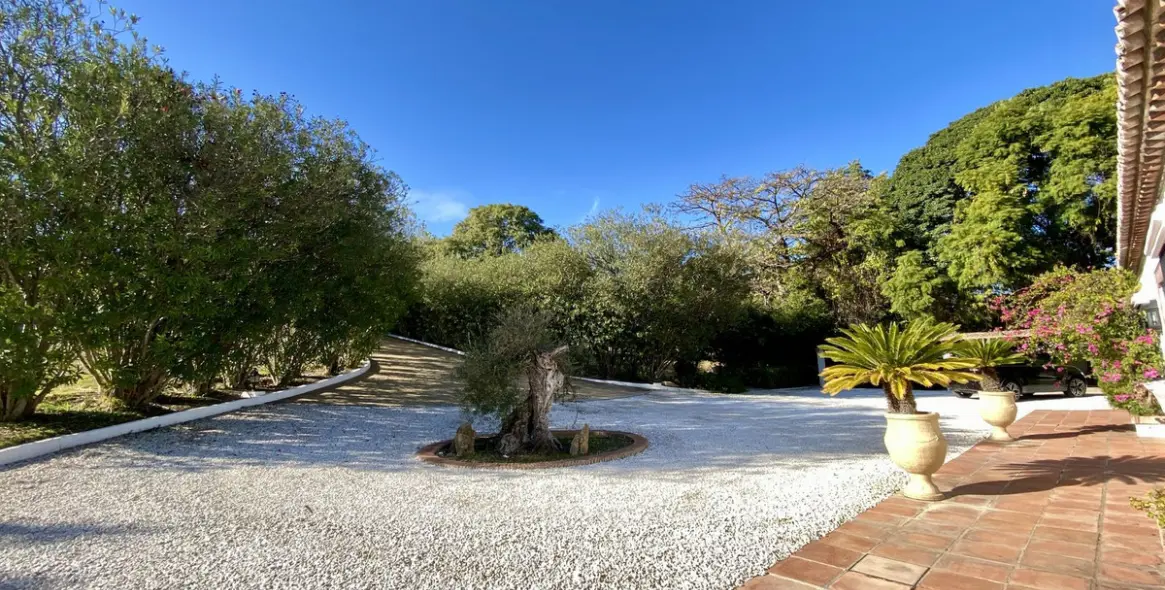 Short-term rent of detached villa in Benahavís 37