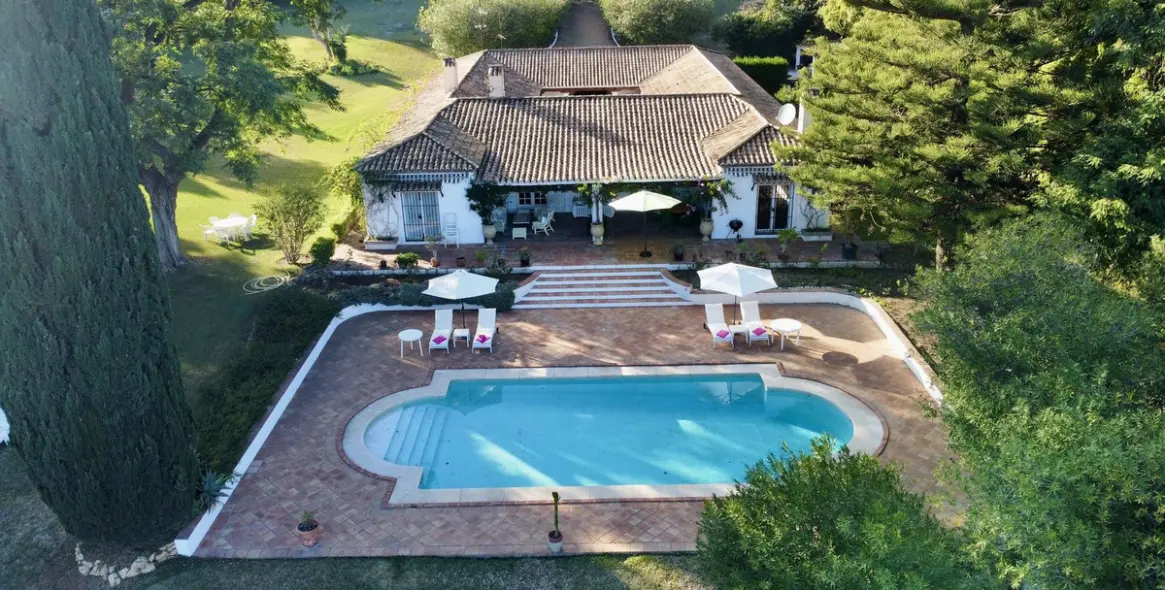 Short-term rent of detached villa in Benahavís 41