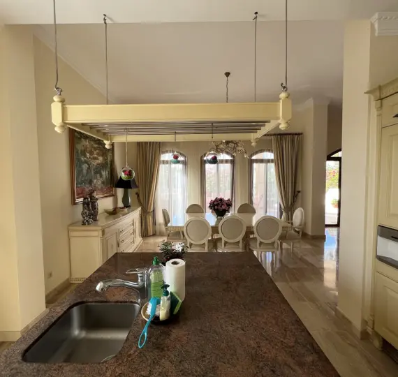 Краткосрочная аренда  отдельно стоящей виллы в Sierra Blanca