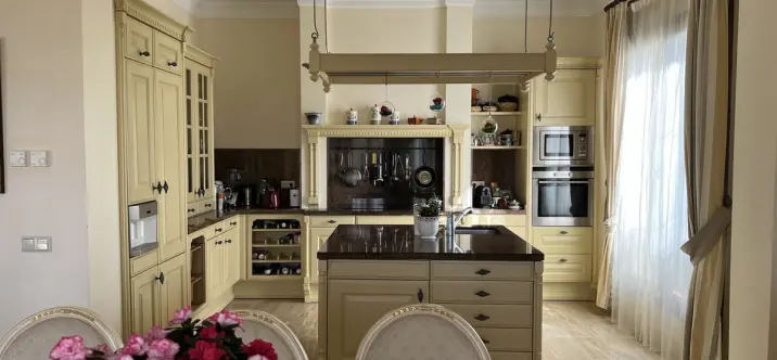 Краткосрочная аренда  отдельно стоящей виллы в Sierra Blanca 3