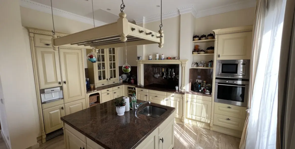 Краткосрочная аренда  отдельно стоящей виллы в Sierra Blanca 5