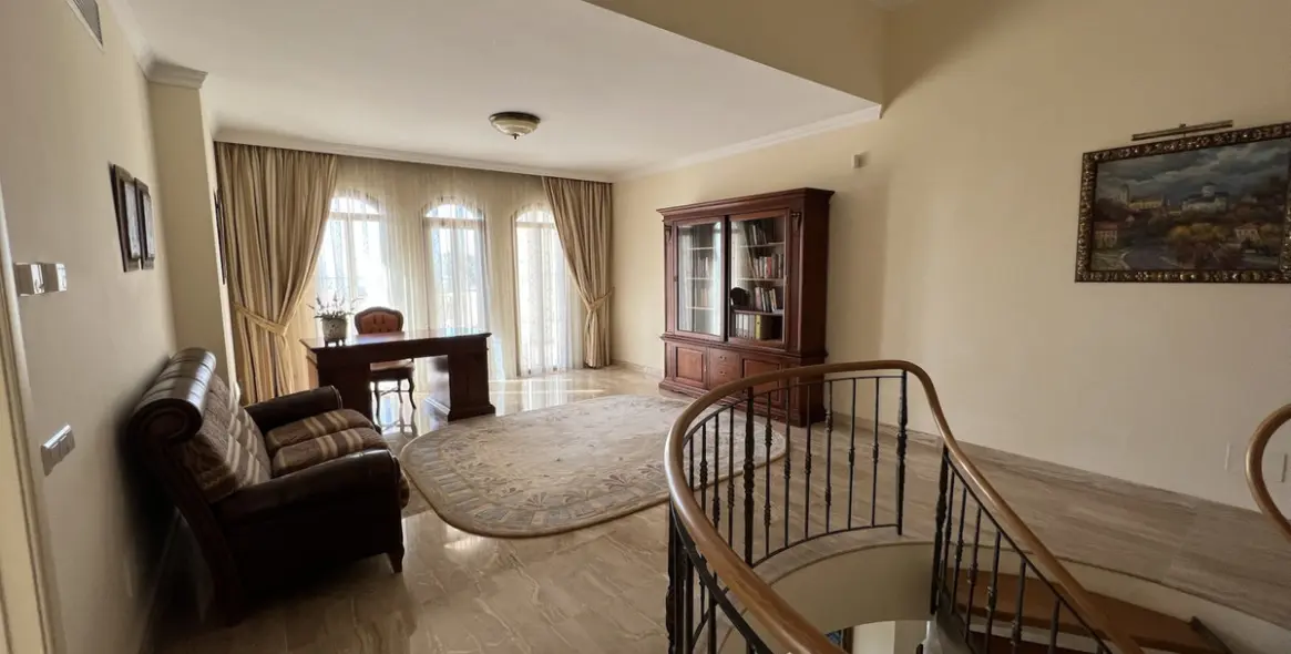 Краткосрочная аренда  отдельно стоящей виллы в Sierra Blanca 20