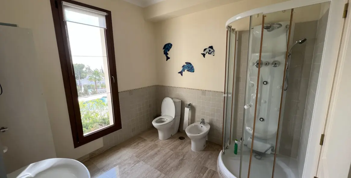 Short-term rent of detached villa in Sierra Blanca 14