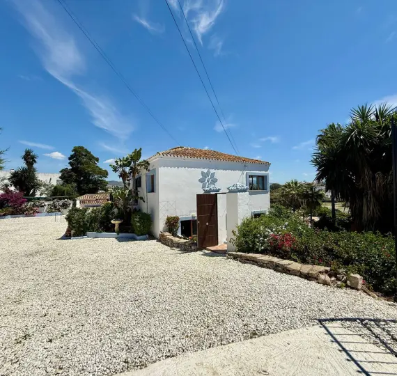 Краткосрочная аренда  отдельно стоящей виллы в Guadalmina Alta