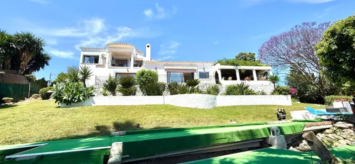 Краткосрочная аренда  отдельно стоящей виллы в Guadalmina Alta 1