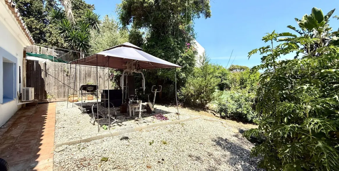 Краткосрочная аренда  отдельно стоящей виллы в Guadalmina Alta 18