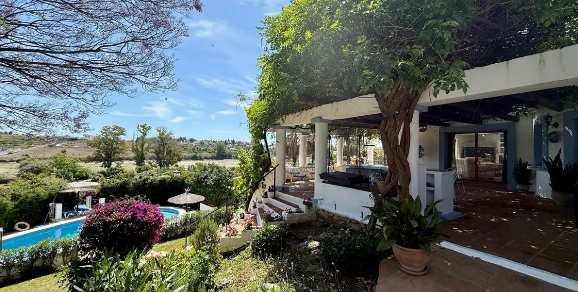 Краткосрочная аренда  отдельно стоящей виллы в Guadalmina Alta 39