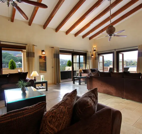 Краткосрочная аренда  отдельно стоящей виллы в El Madroñal