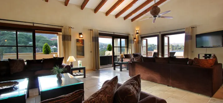 Краткосрочная аренда  отдельно стоящей виллы в El Madroñal 3