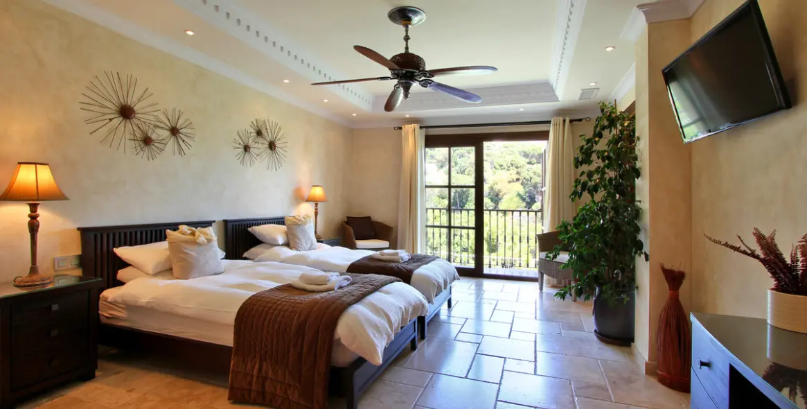 Short-term rent of detached villa in El Madroñal 11