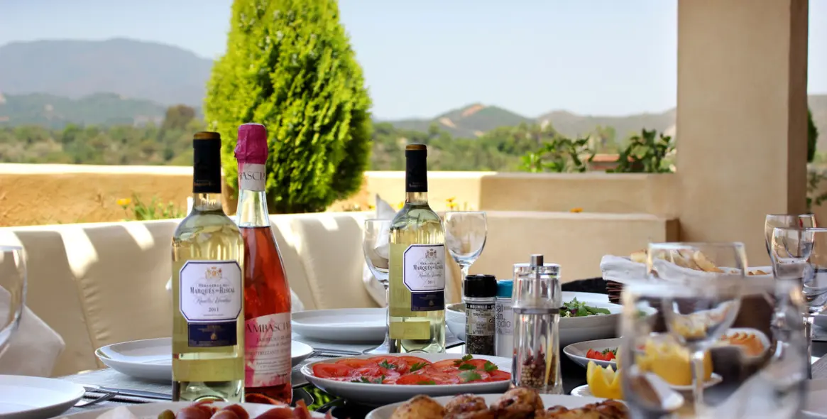 Short-term rent of detached villa in El Madroñal 19