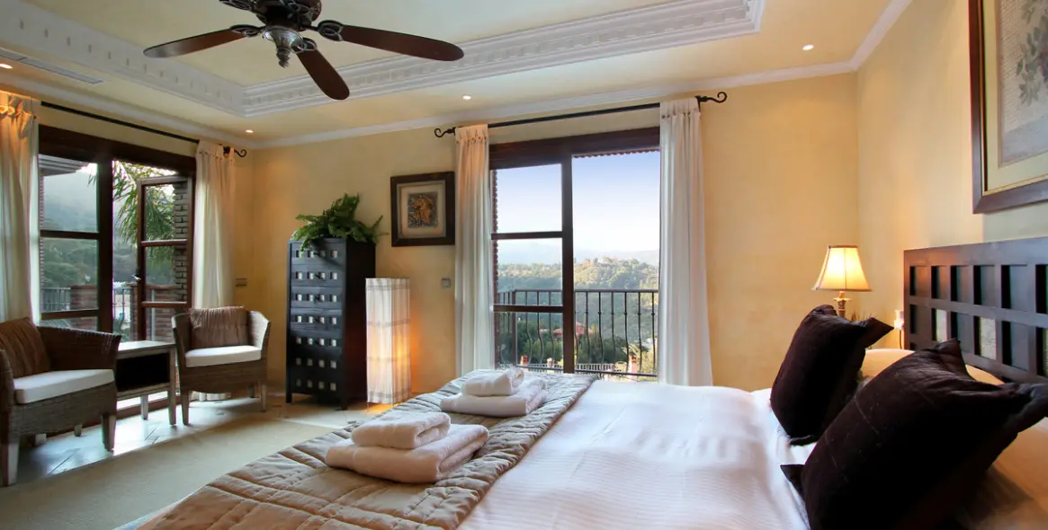 Short-term rent of detached villa in El Madroñal 14