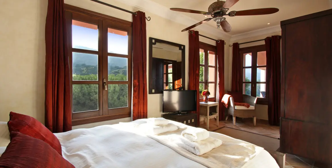 Short-term rent of detached villa in El Madroñal 15