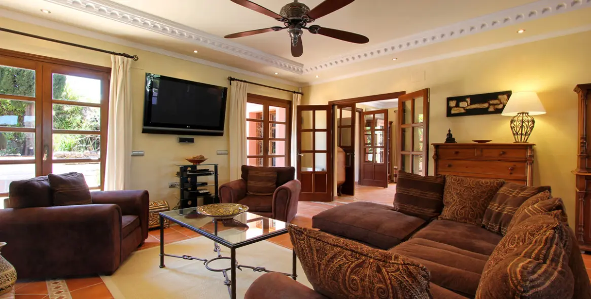 Short-term rent of detached villa in El Madroñal 18