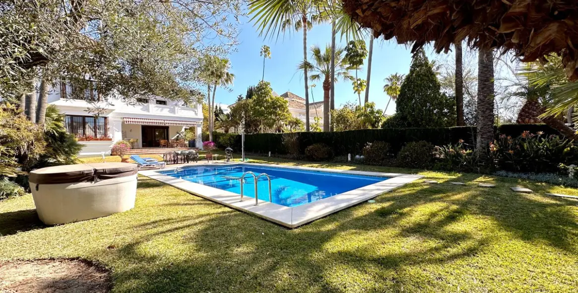 Краткосрочная аренда  отдельно стоящей виллы в Las Chapas 2