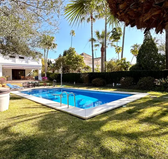 Краткосрочная аренда  отдельно стоящей виллы в Las Chapas