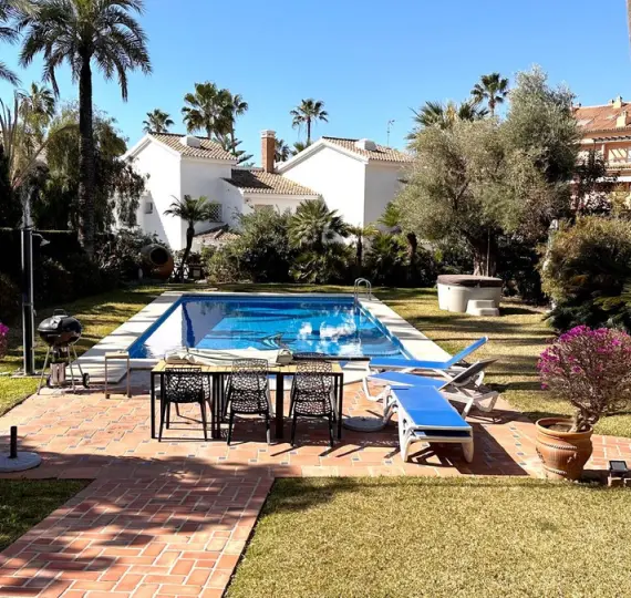 Краткосрочная аренда  отдельно стоящей виллы в Las Chapas