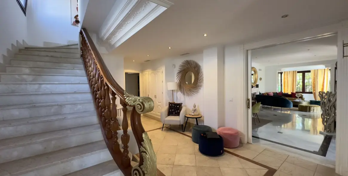 Краткосрочная аренда  отдельно стоящей виллы в Las Chapas 11