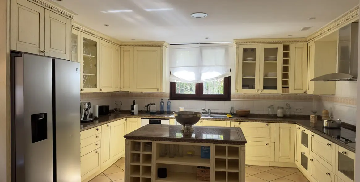 Краткосрочная аренда  отдельно стоящей виллы в Las Chapas 12